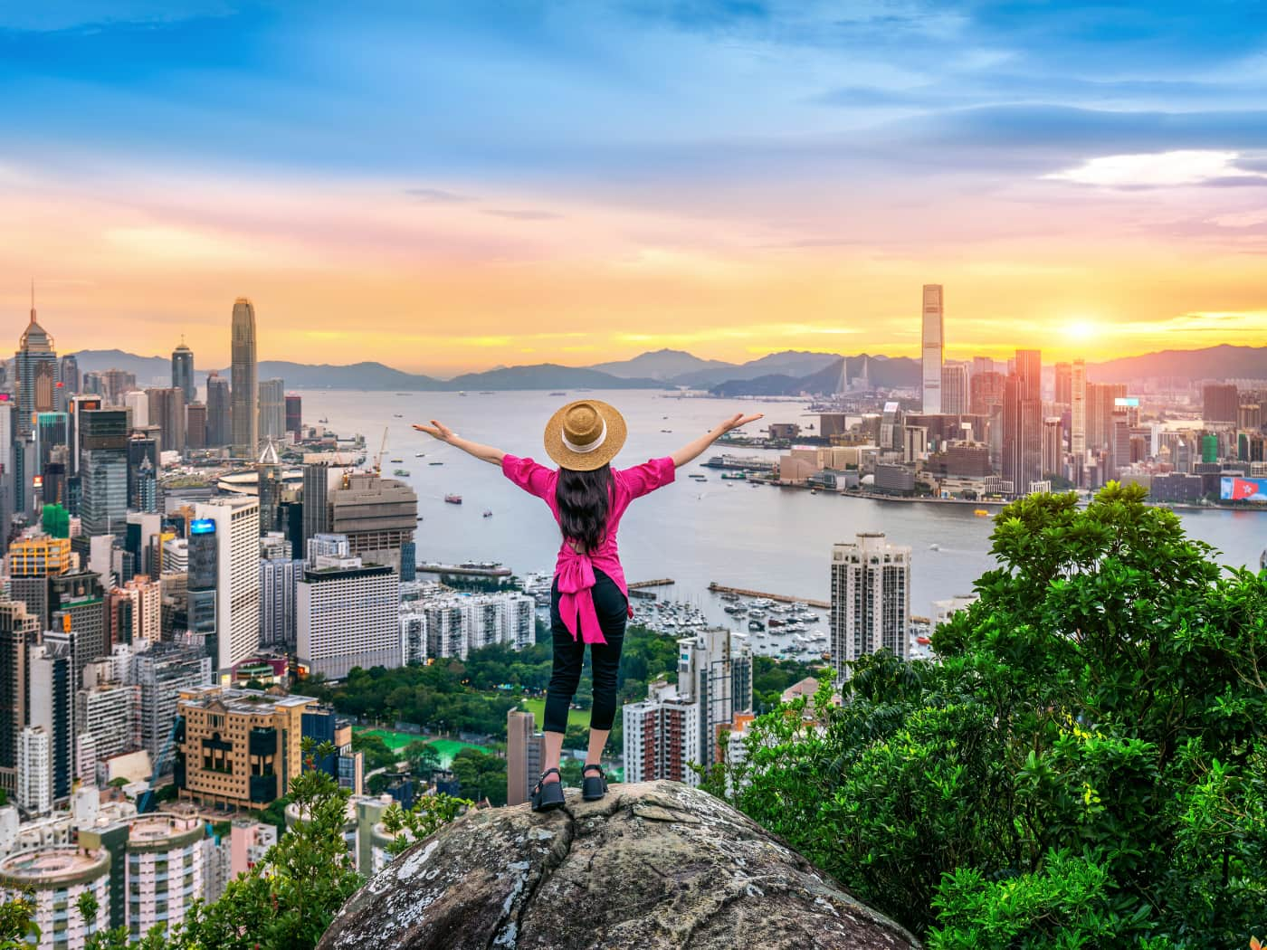 Hong Kong. Guitar photographer/Shutterstock