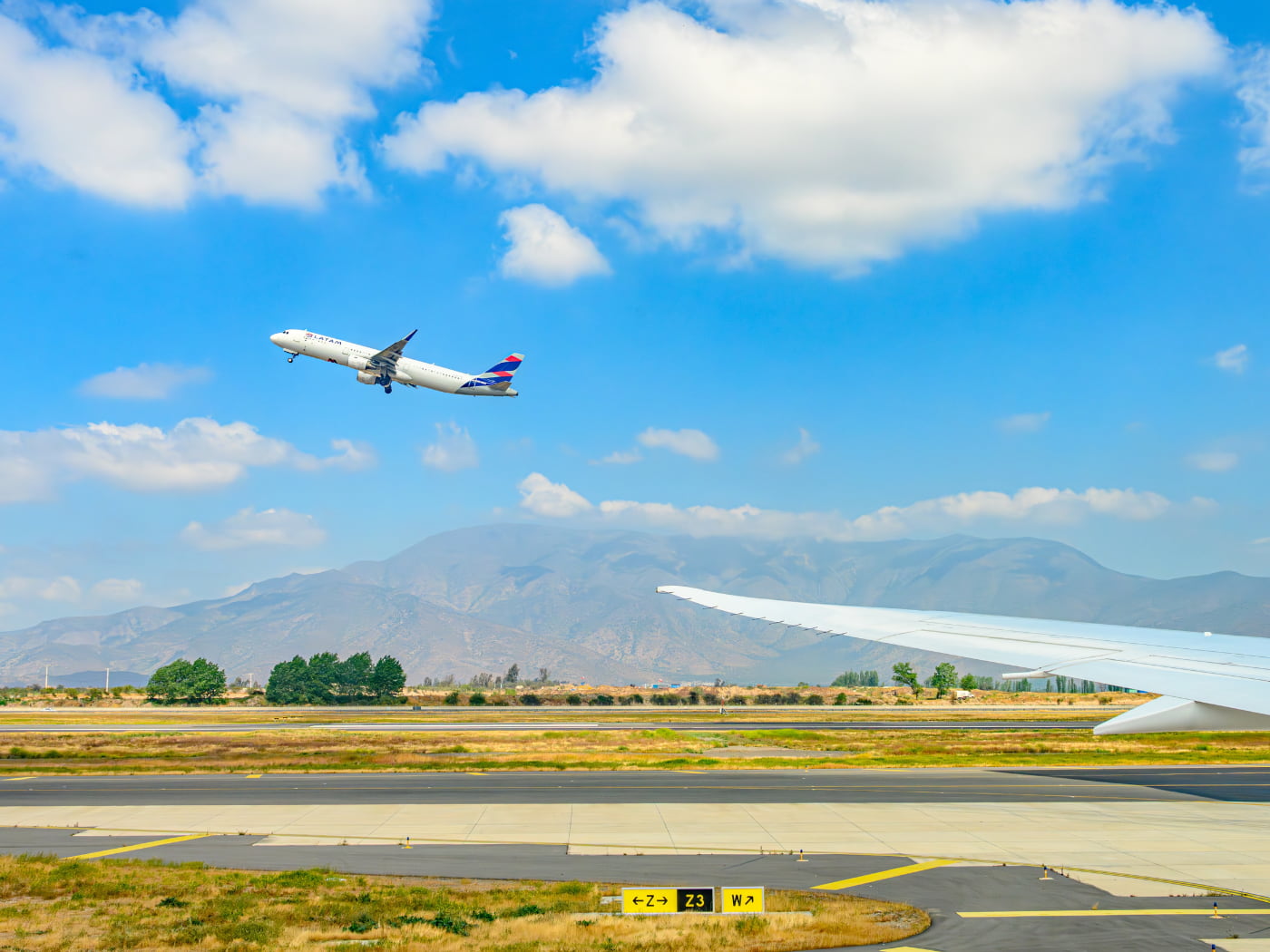 Arturo Merino Benítez International Airport, Santiago, Cile.