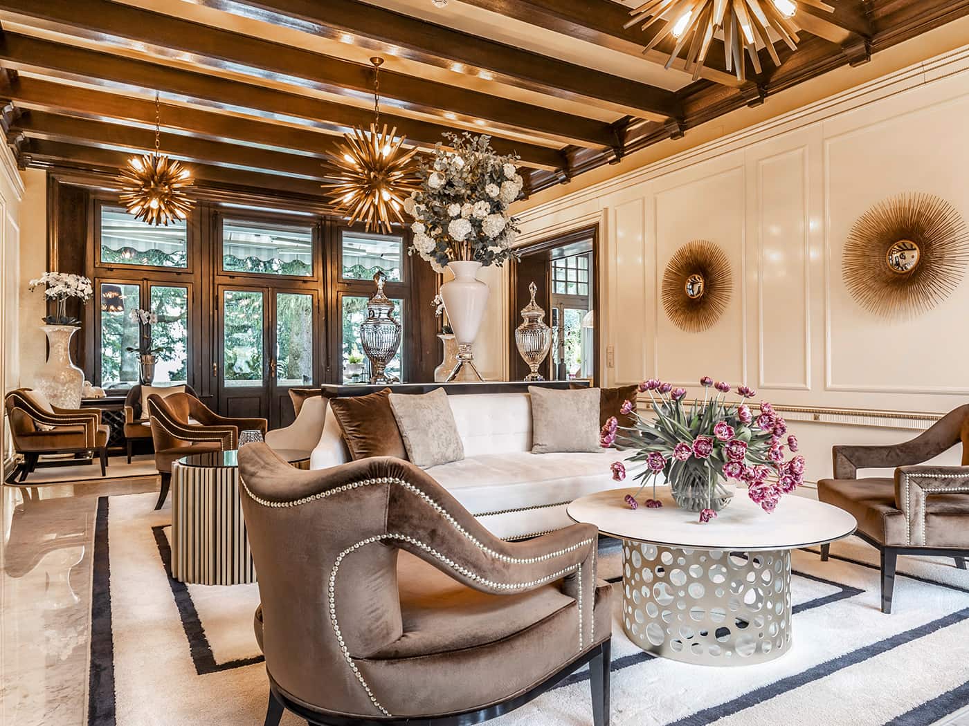 La raffinata lounge di Villa Eden