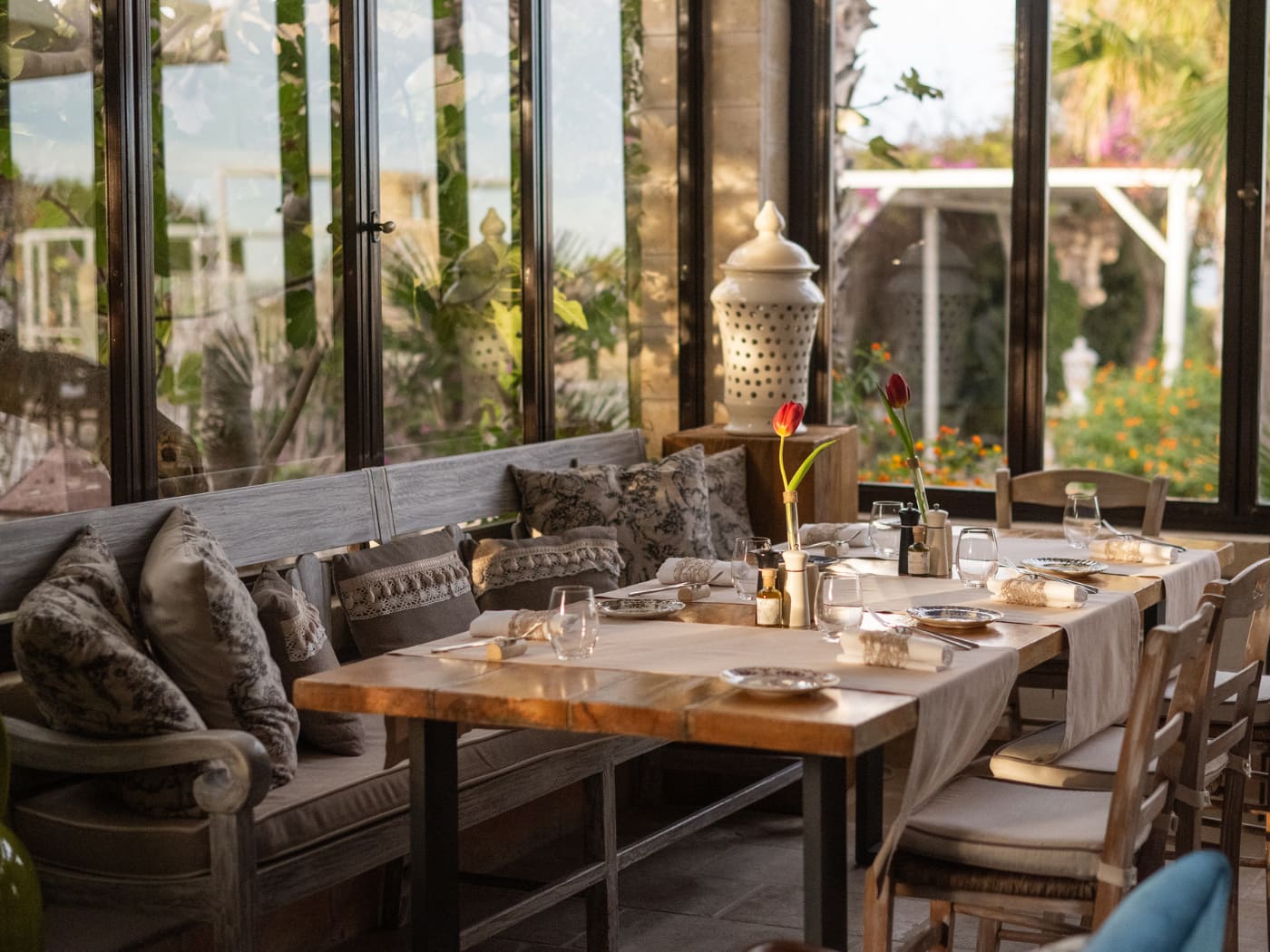 Canne Bianche Lifestyle Hotel — tradizioni nei borghi e mare di primavera