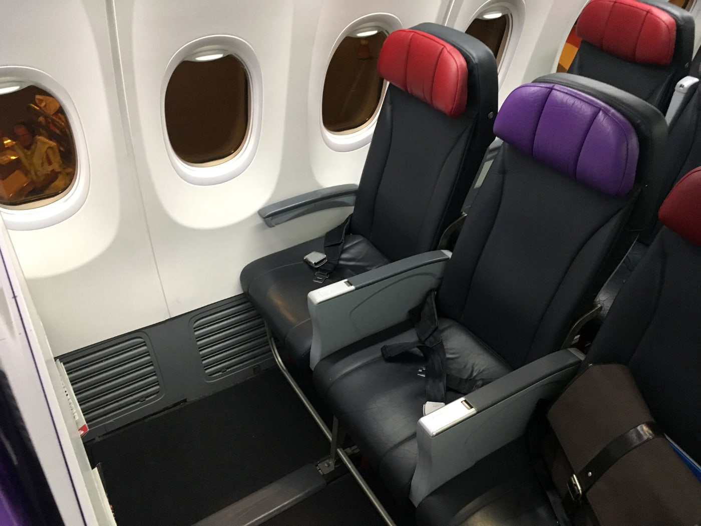 Bulkhead seats