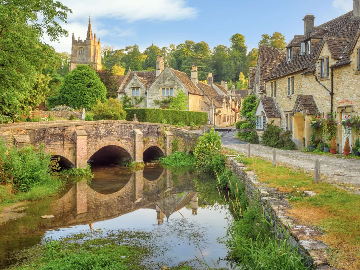 Castle Combe, Cotswolds. Foto di Boris Stroujko/Shutterstock