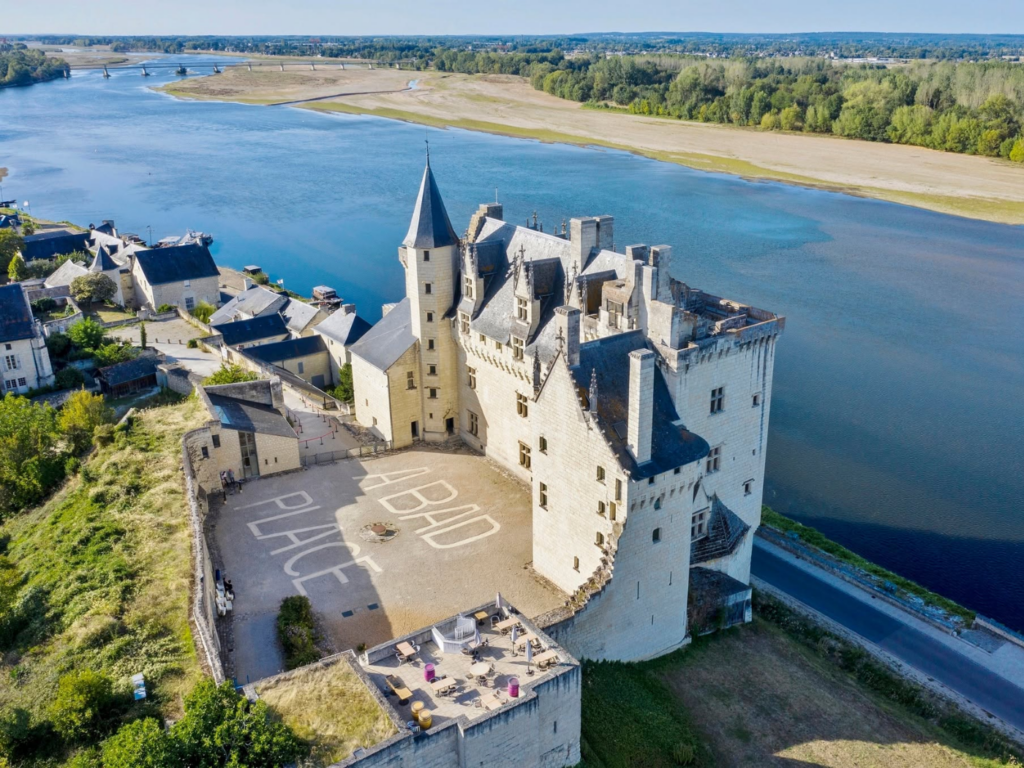 castelli-francia-arte-contemporanea-chateau-de-montsoreau