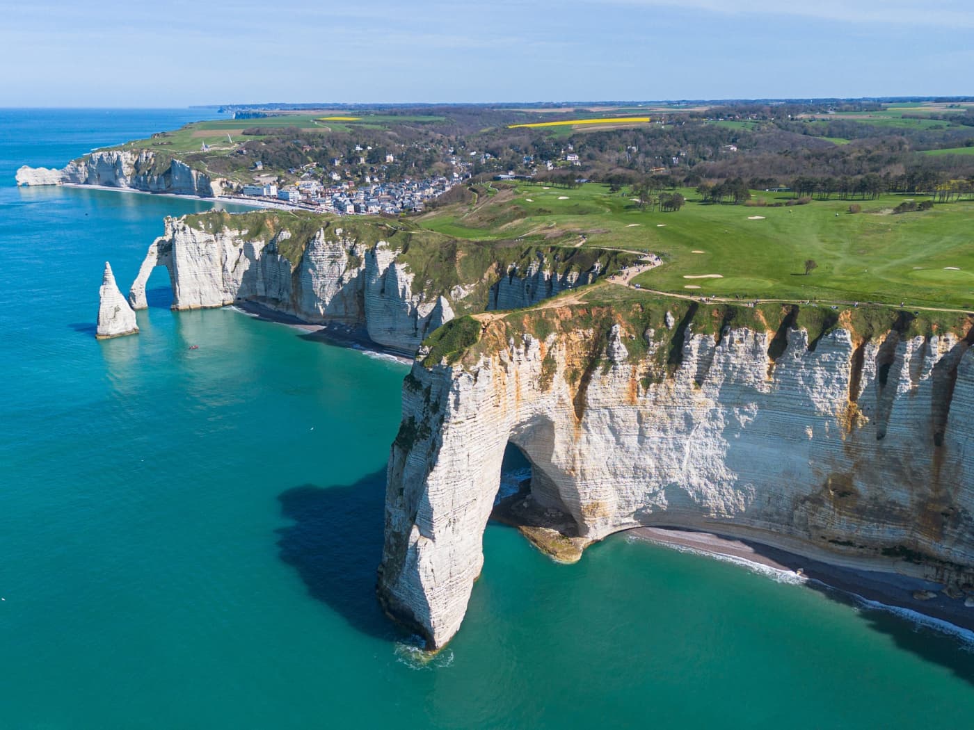 Normandia - La Manneporte à Étretat, reflets sur l’eau di Monet