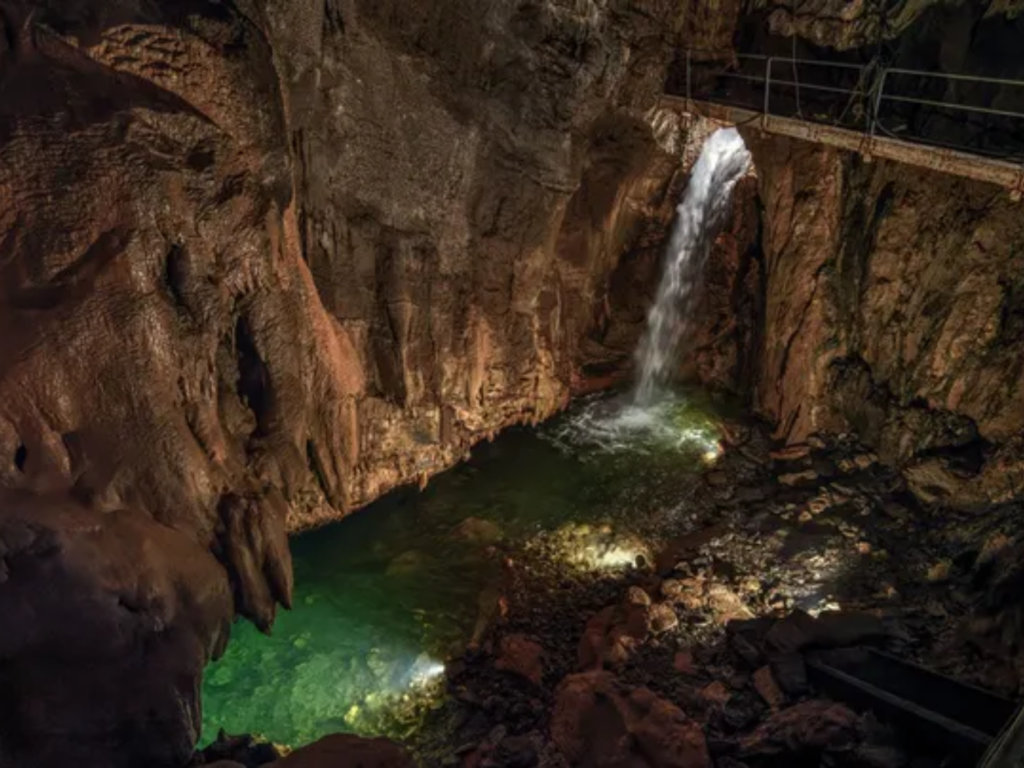 fenomeni-naturali-italia-da-vedere-grotte