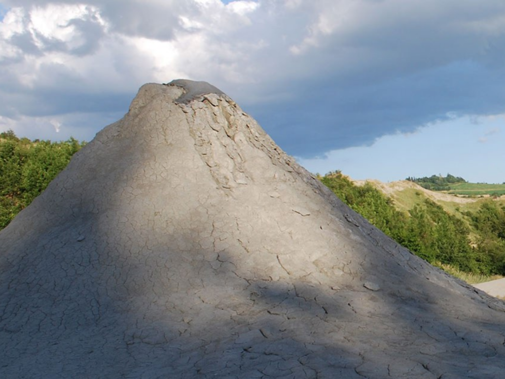 fenomeni-naturali-italia-da-vedere-salse-nirano