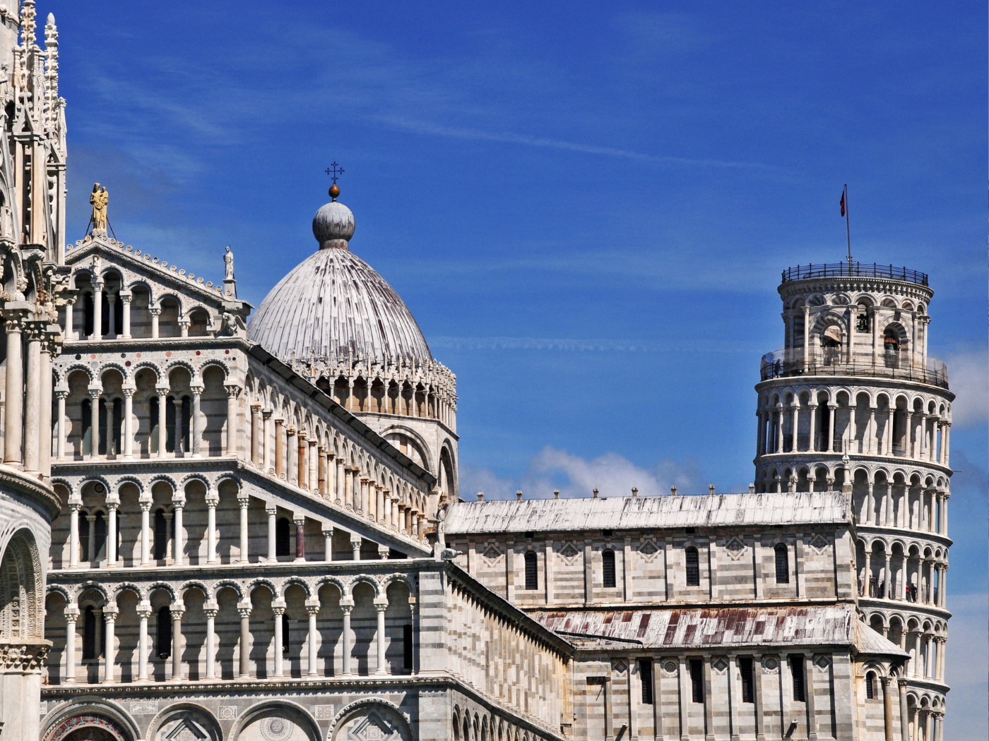torri-pendenti-italia-oltre-pisa