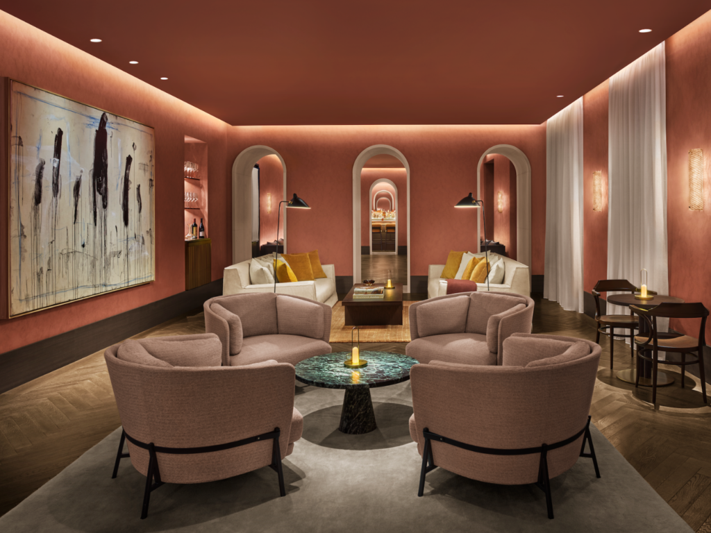 lobby bar The Lake Como Edition