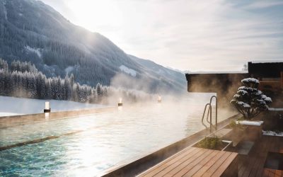 La Sky Pool panoramica
Fonte Celeste, lunga
25 metri e situata al
terzo piano, esclusiva
per gli ospiti adulti