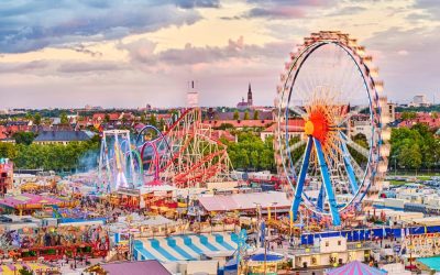 Parco delle attrazioni dell'Oktoberfest. Foto di GNTB, Jens Wegener