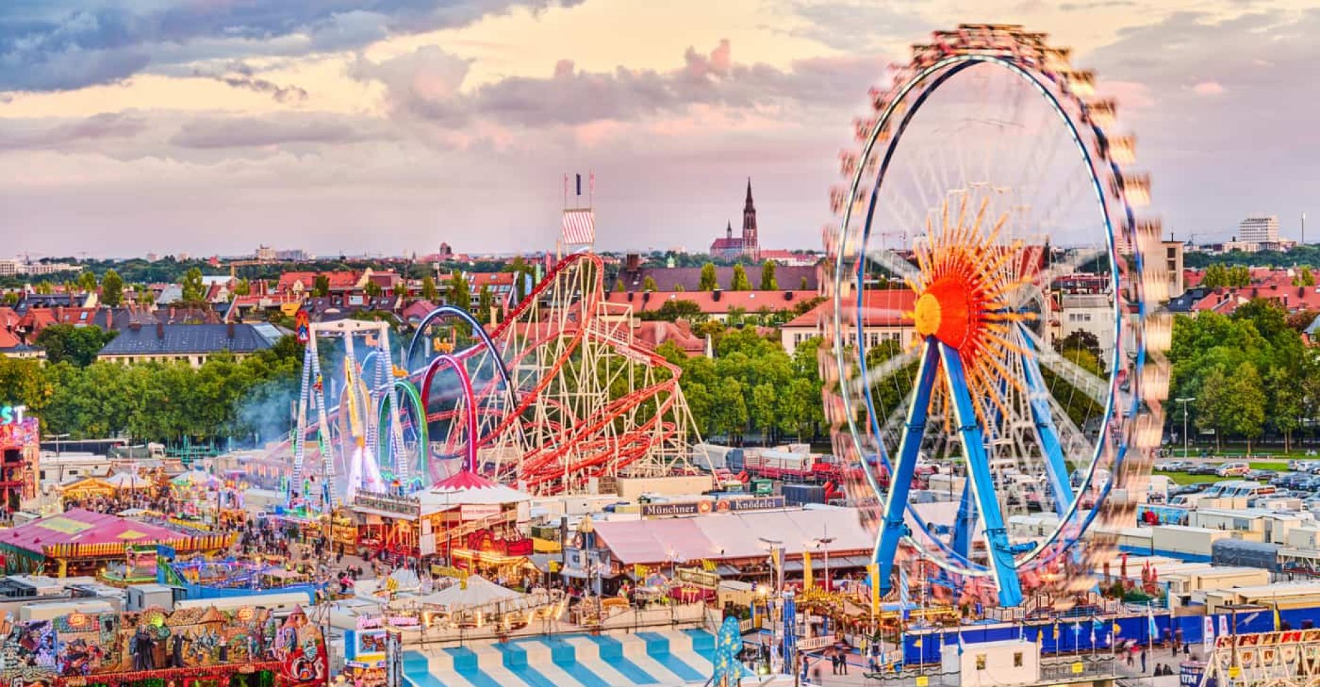 Parco delle attrazioni dell'Oktoberfest. Foto di GNTB, Jens Wegener