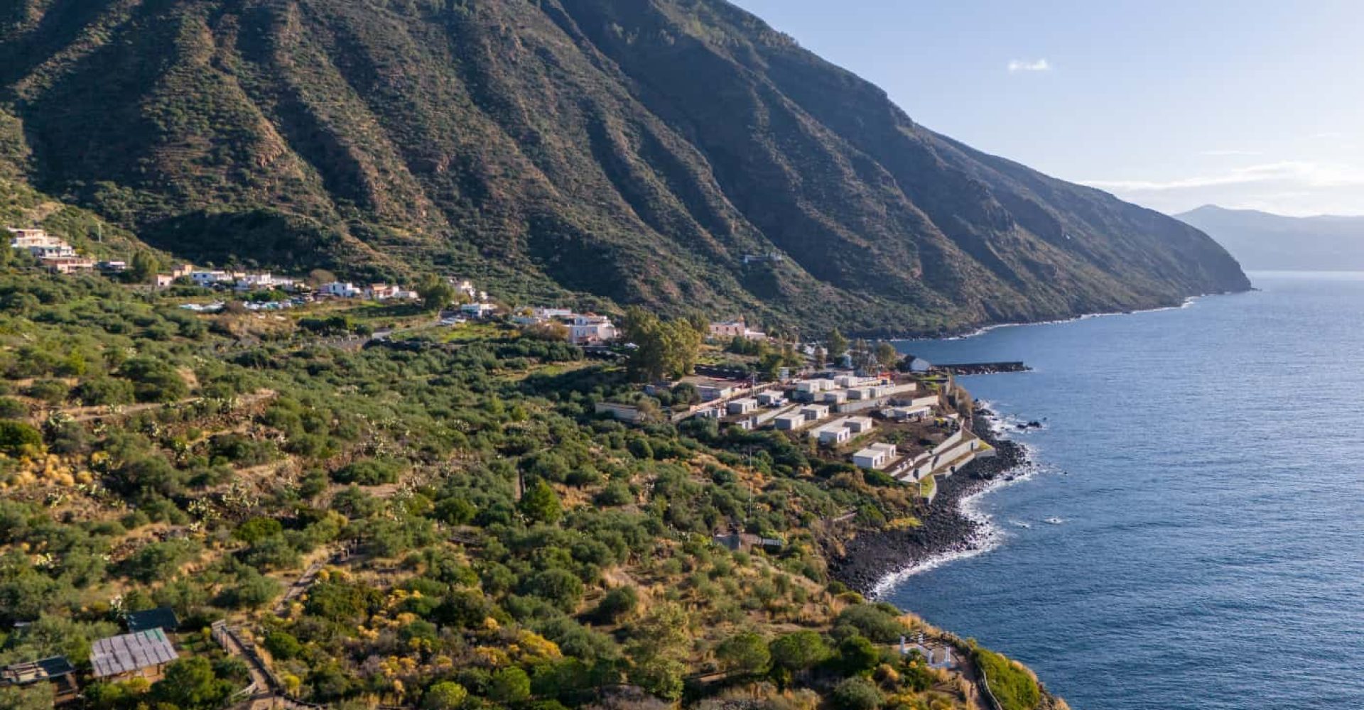 Vista aerea su Salina, Eolie