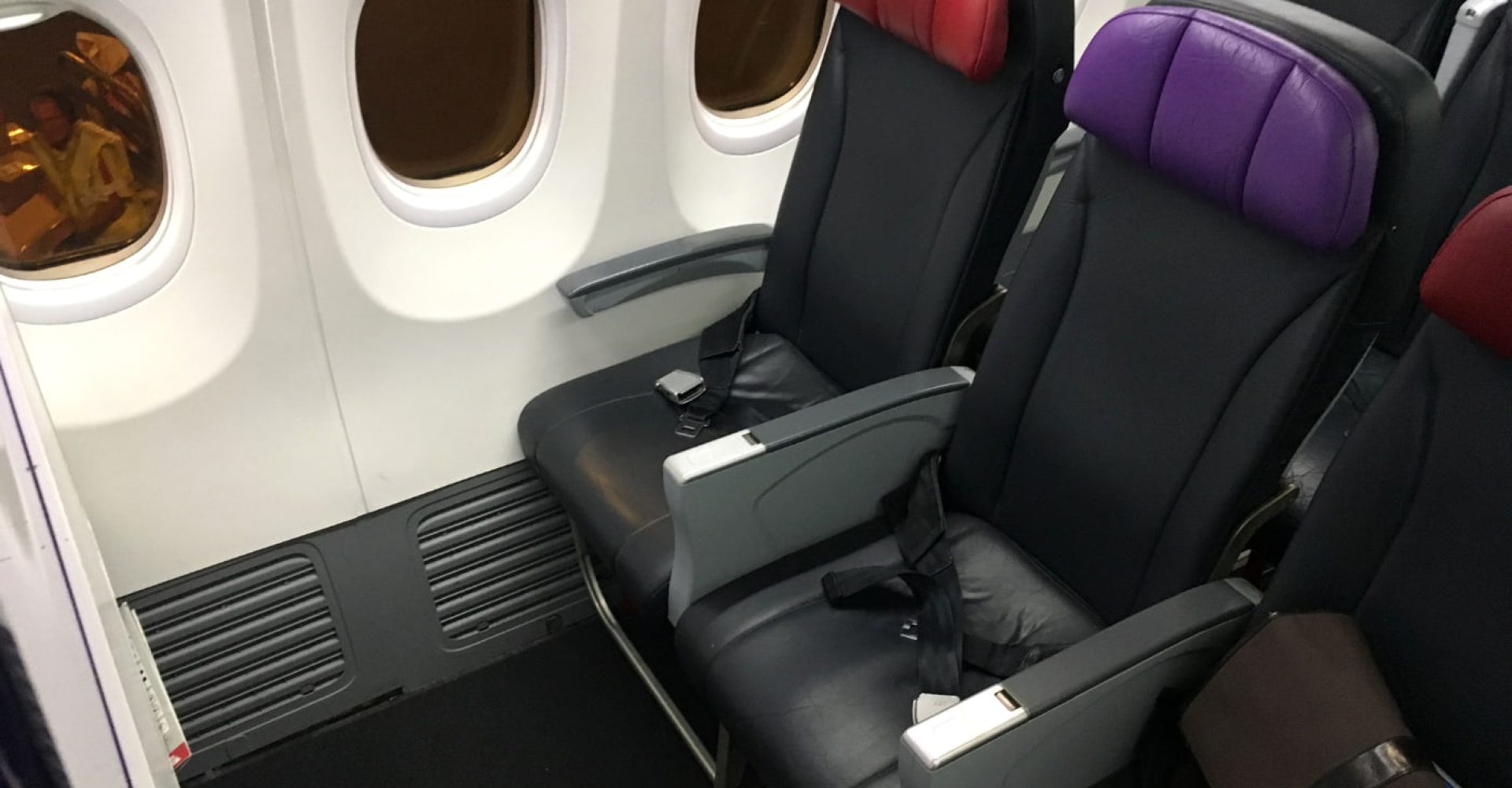 Bulkhead seats