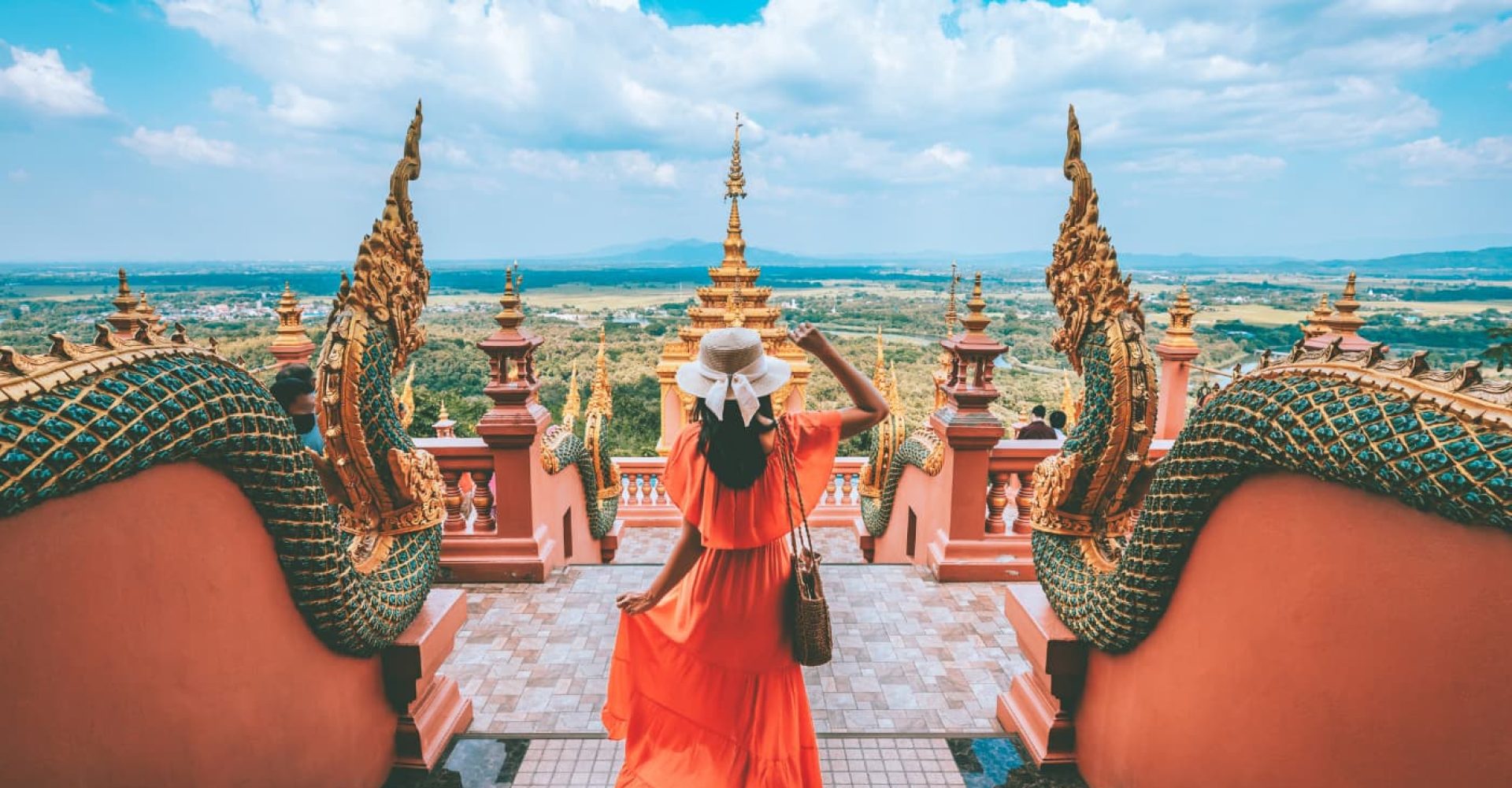 Solo travel, in Wat Phra That Doi Phra Chan temple, Thailandia