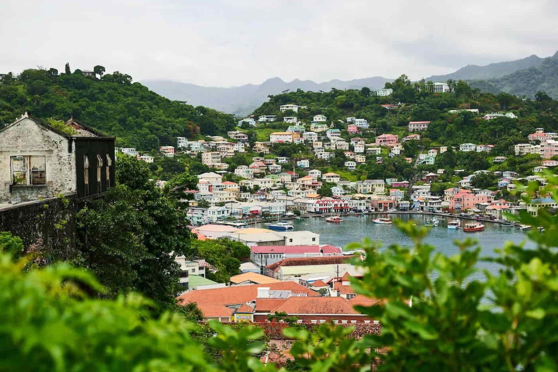Il porto di St. George’s, capitale di Grenada