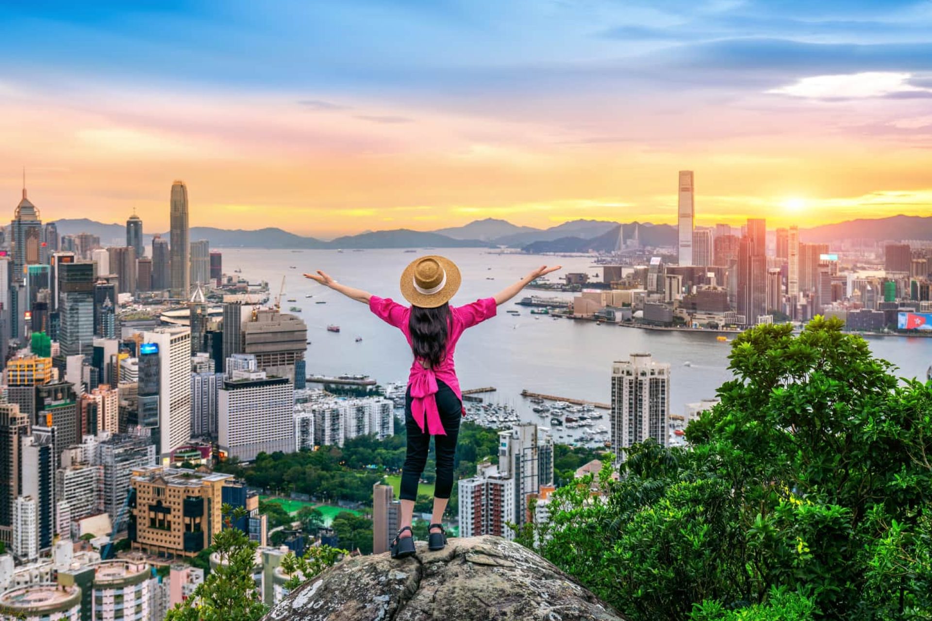 Hong Kong. Guitar photographer/Shutterstock