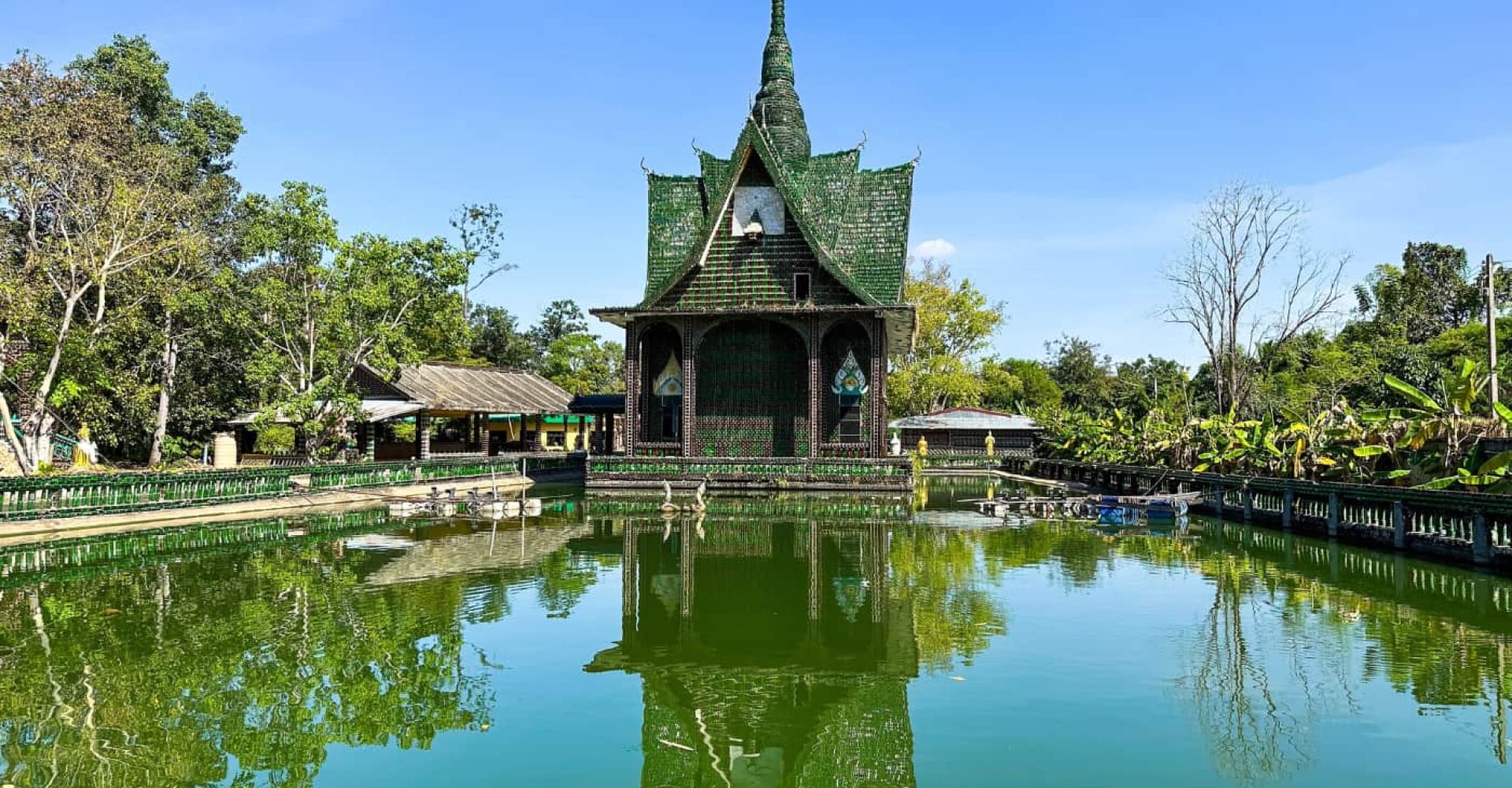 Wat Pa Maha Chedi Kaew
