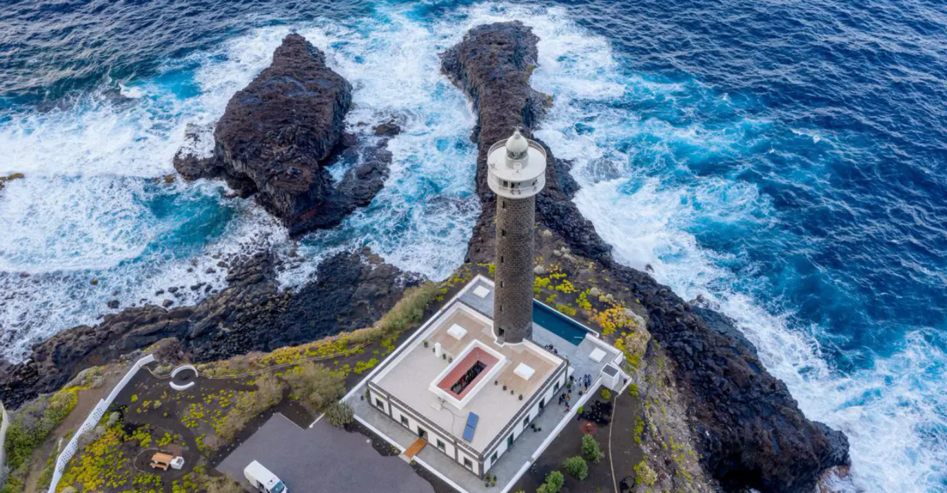 faro-punta-cumplida-hotel-lusso-la-palma-canarie