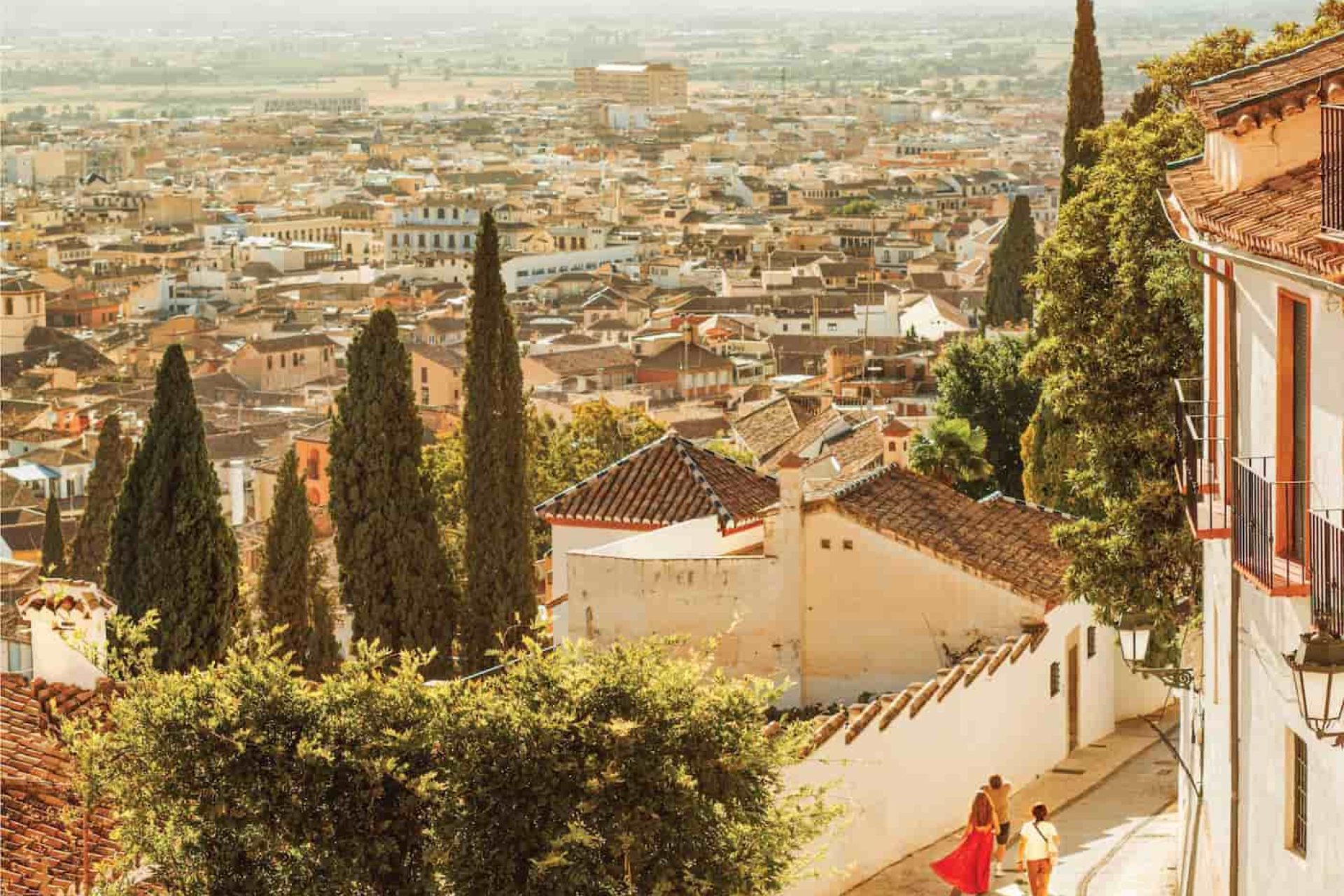 La vista da una collina nel quartiere dell’Albaicín - foto di James Rajotte