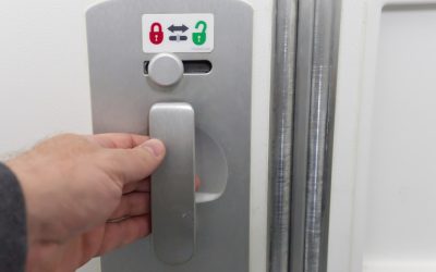 porta del bagno in aereo