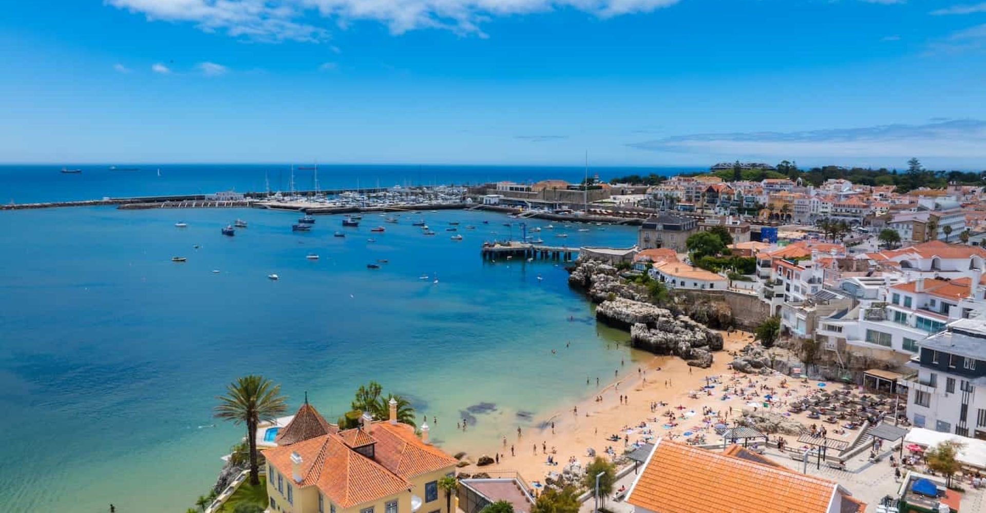 Vista aerea di Cascais, 30 chilometri a ovest di Lisbona