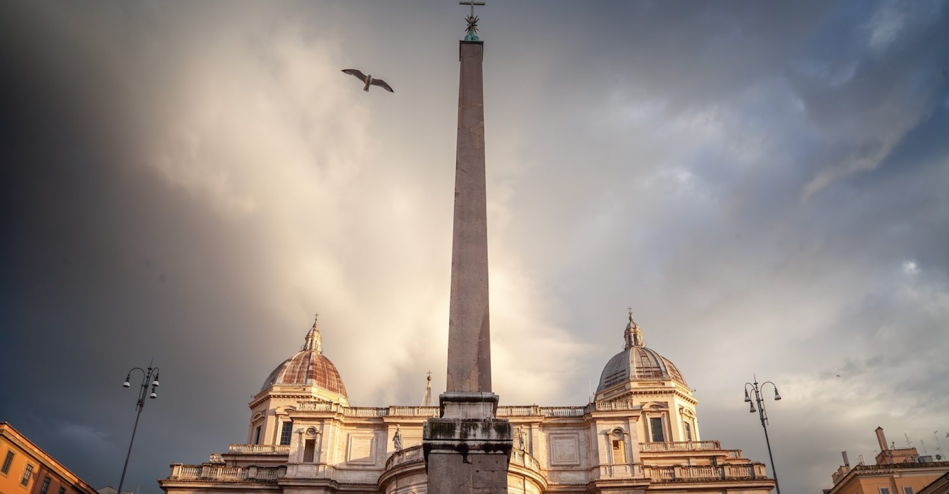 Sulla sommità del colle Esquilino, si erge la maestosa Basilica di Santa Maria Maggiore