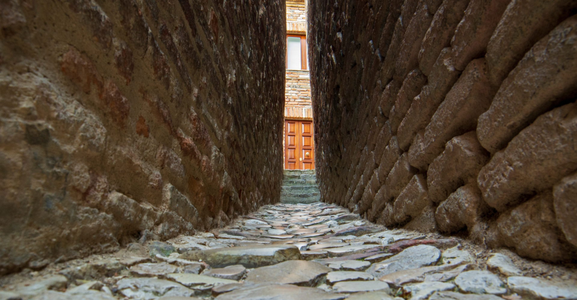 vicolo-piu-stretto-italia-ripatransone-marche